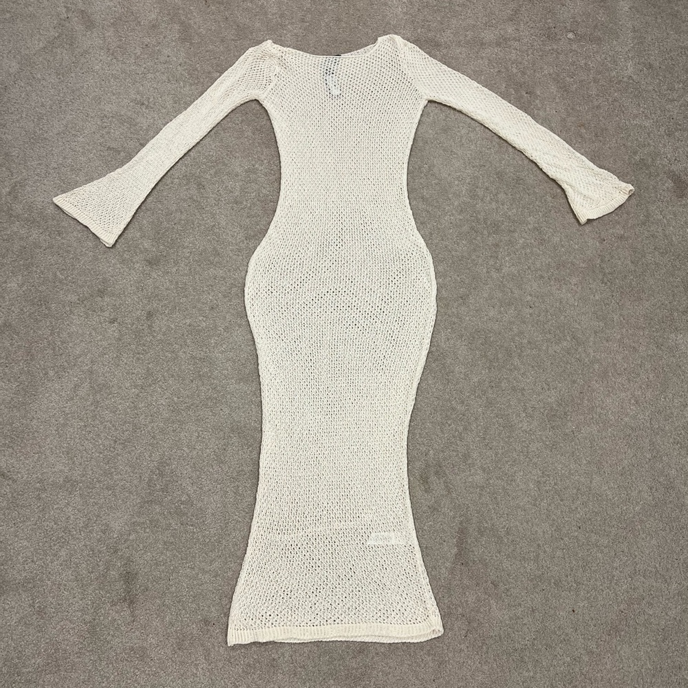 PrettyLittleThing Cream Long Sleeve Knit Dress